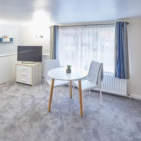 Host & Stay - Princess Place Studio Whitby Exteriör bild