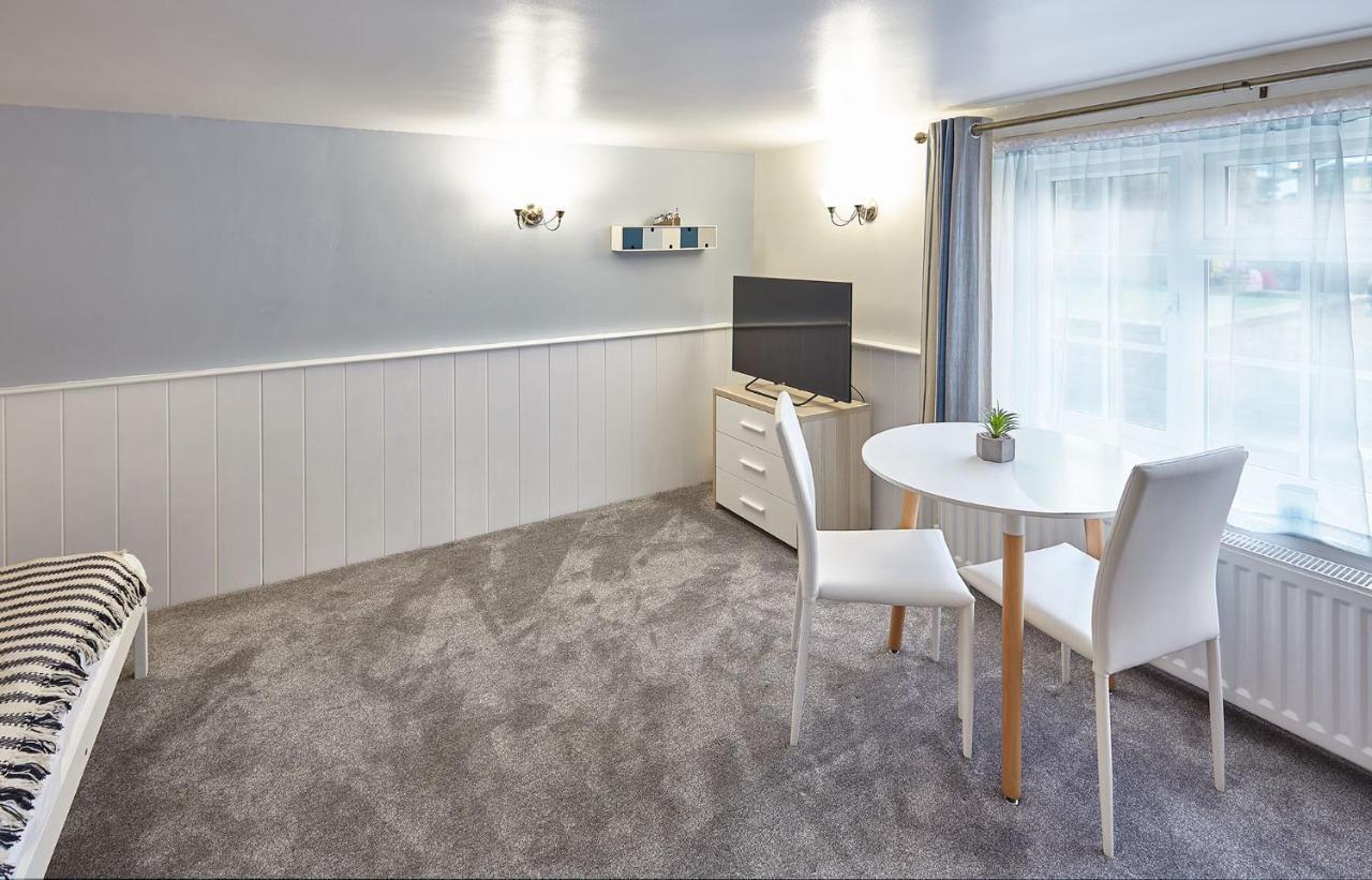 Host & Stay - Princess Place Studio Whitby Exteriör bild
