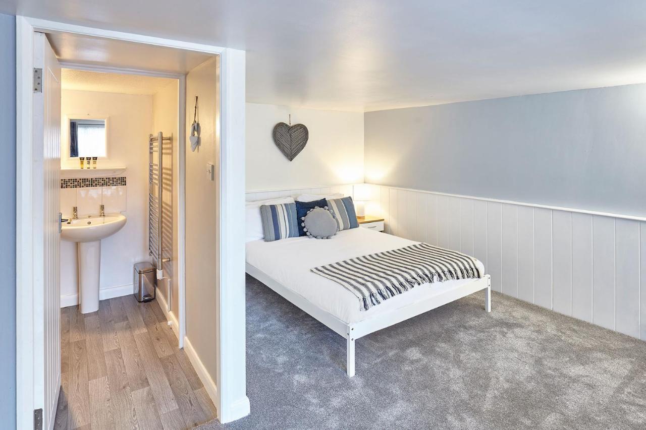 Host & Stay - Princess Place Studio Whitby Exteriör bild