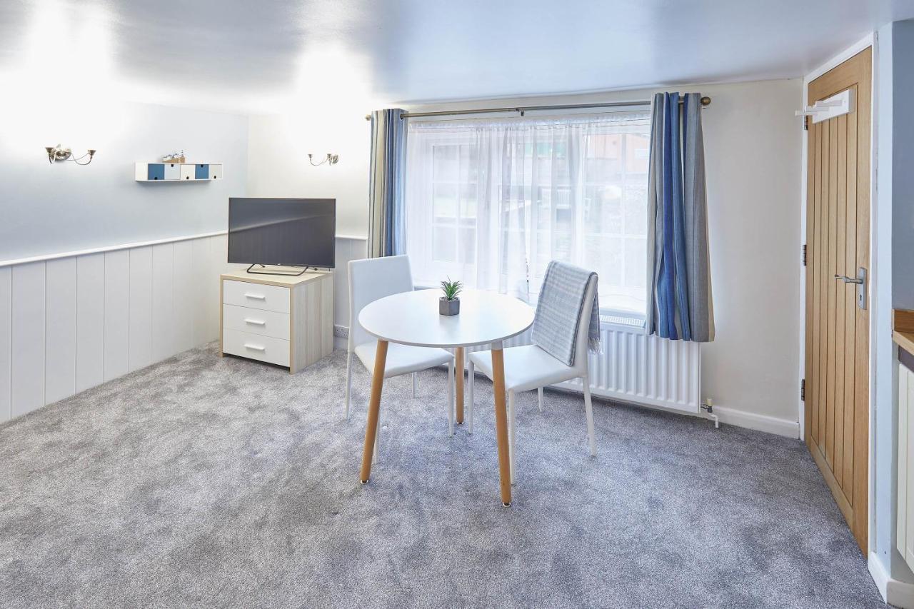Host & Stay - Princess Place Studio Whitby Exteriör bild