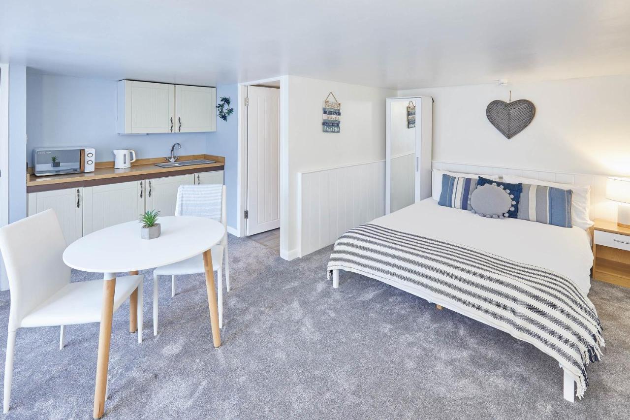 Host & Stay - Princess Place Studio Whitby Exteriör bild