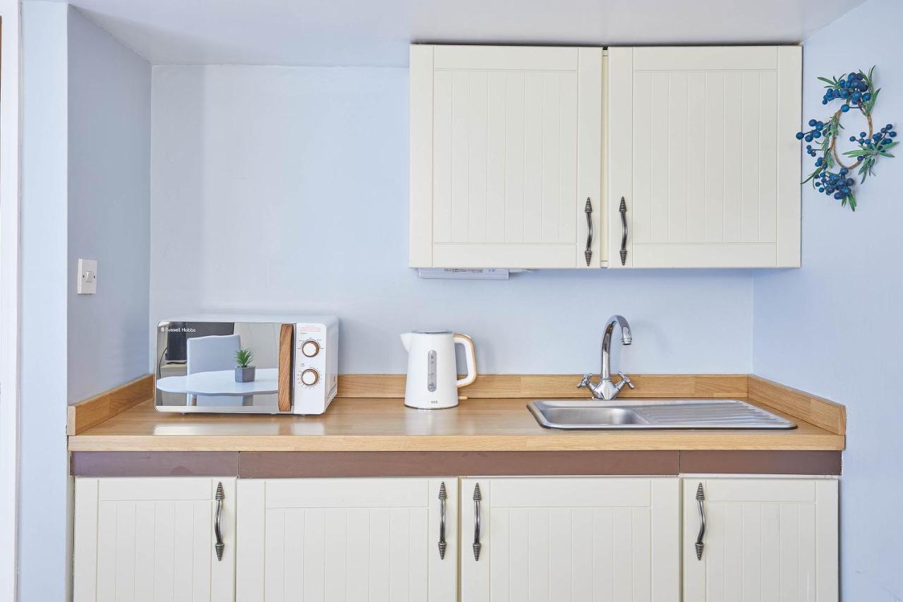 Host & Stay - Princess Place Studio Whitby Exteriör bild