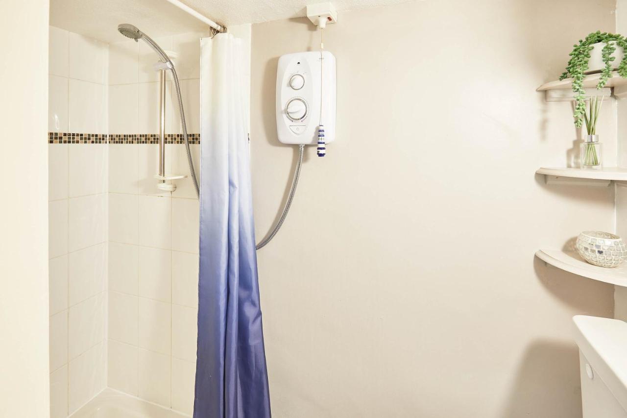 Host & Stay - Princess Place Studio Whitby Exteriör bild